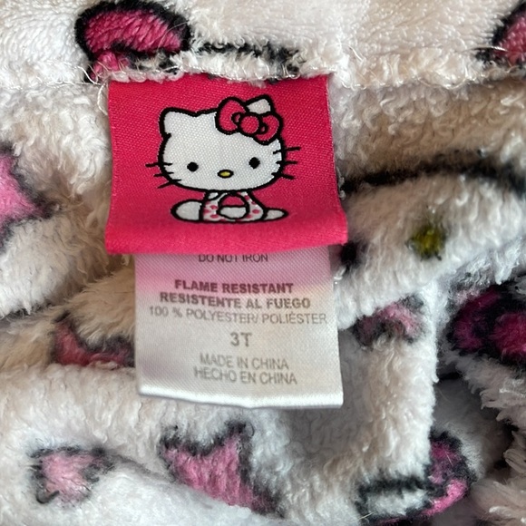 Hello kitty bathrobe - Picture 6 of 7
